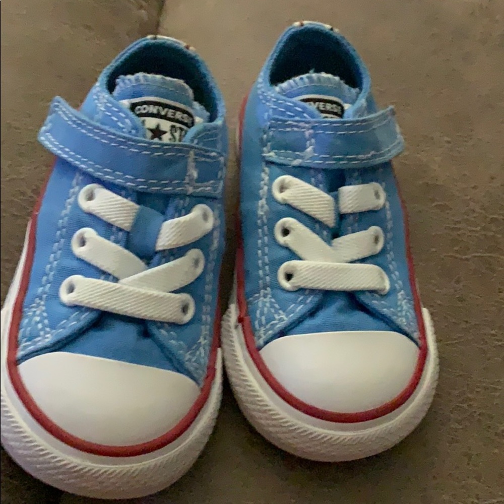 Converse baby blue all star size 4